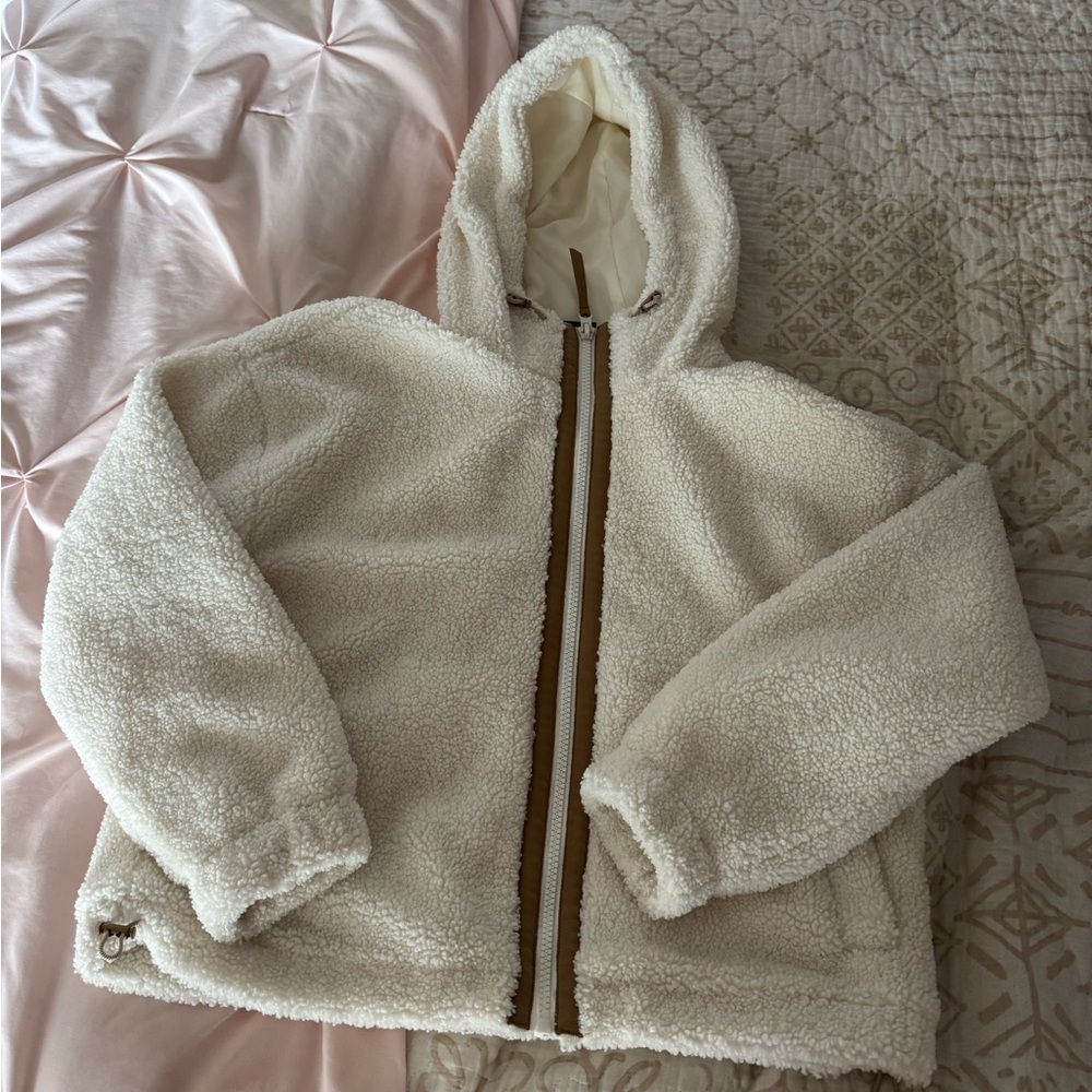GapFit cream sherpa jacket